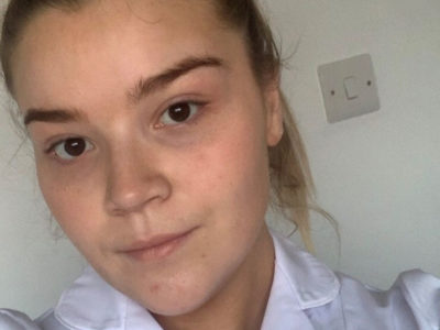 Darrina logo reverse copy landscape